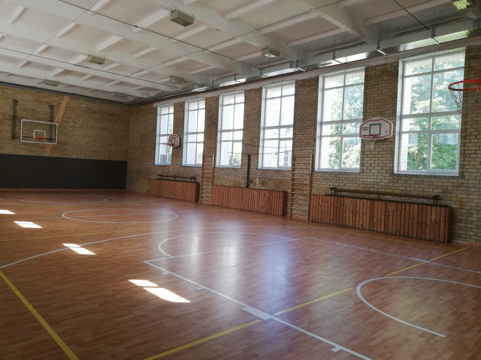 Sporto_salė_Trakų_Vokė.jpg